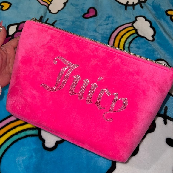 BNWT Juicy Couture Travel Bag/ Makeup Bag - Picture 1 of 4